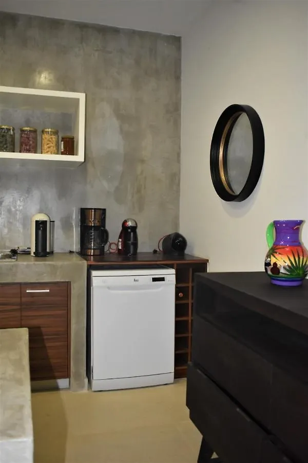 Condo Hora Feliz